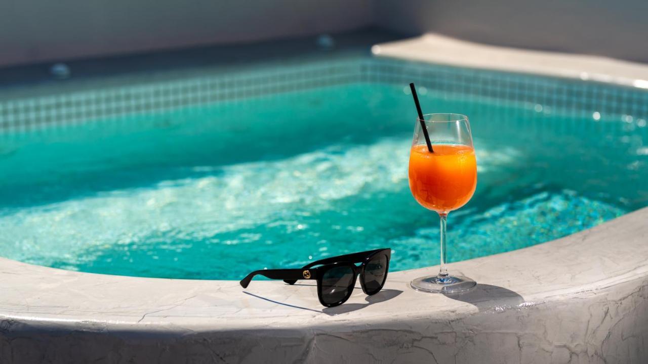 Neoma Luxury Suites 카르테라도스 외부 사진