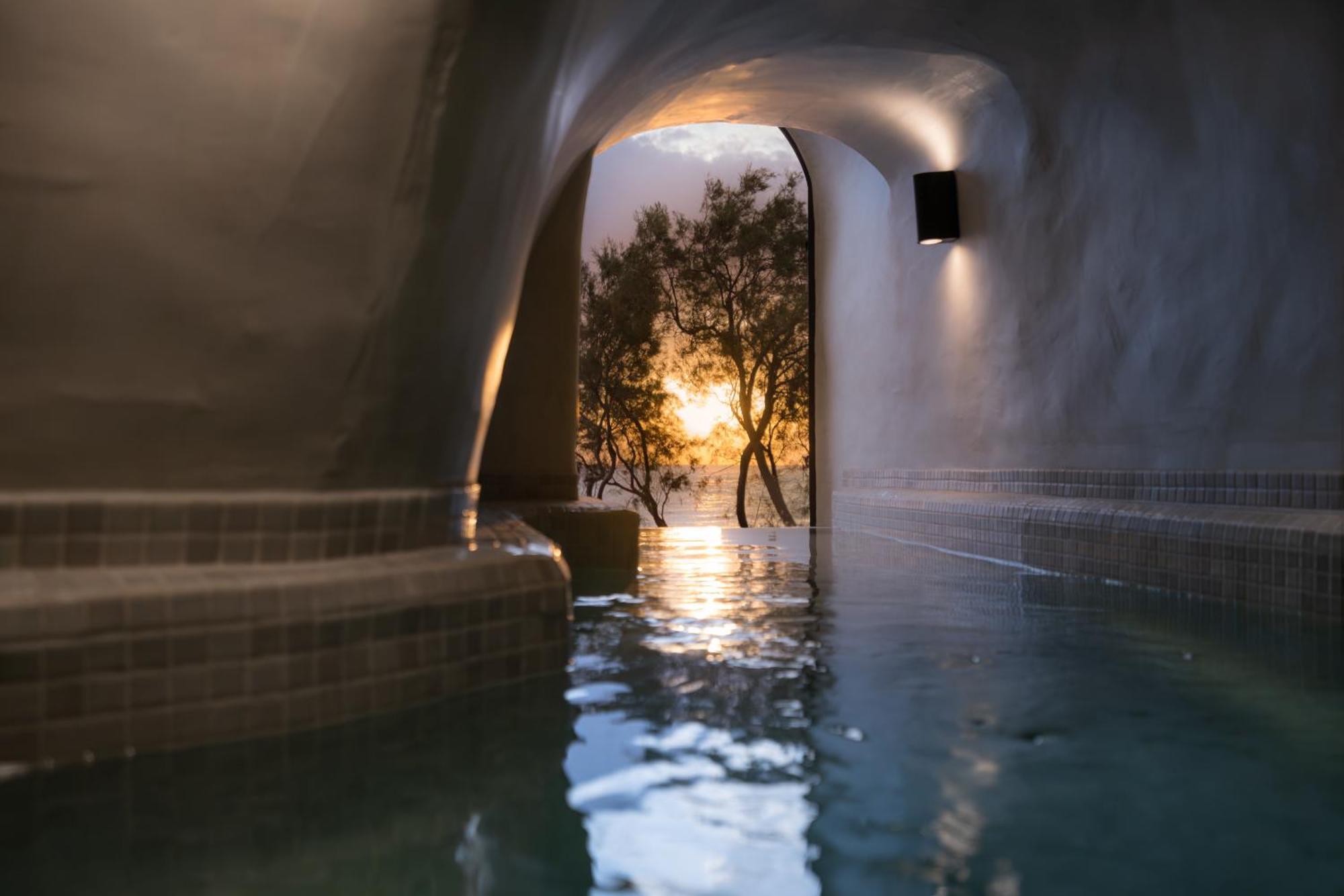 Neoma Luxury Suites 카르테라도스 외부 사진