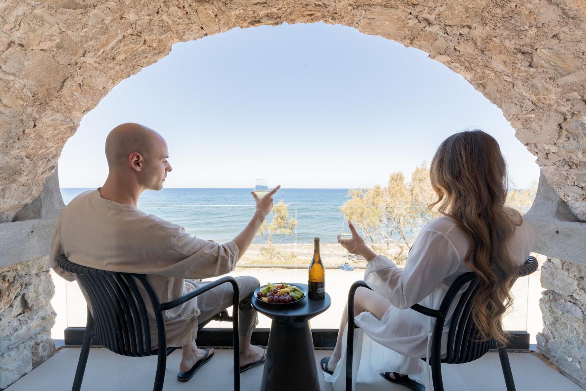 Neoma Luxury Suites 카르테라도스 외부 사진